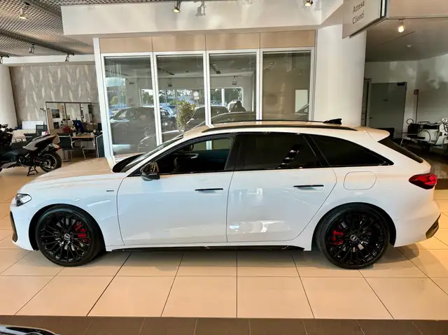 Audi A5 view 4