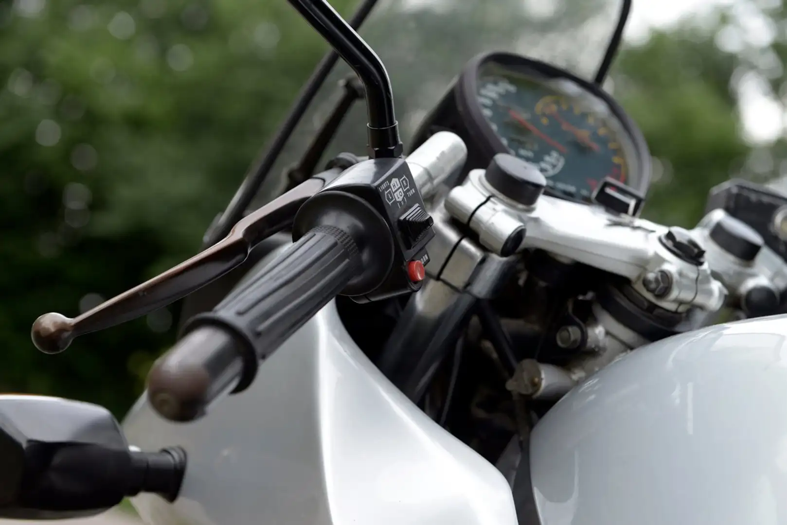 Suzuki GSX 1100 Katana 1100 S Argent - 2