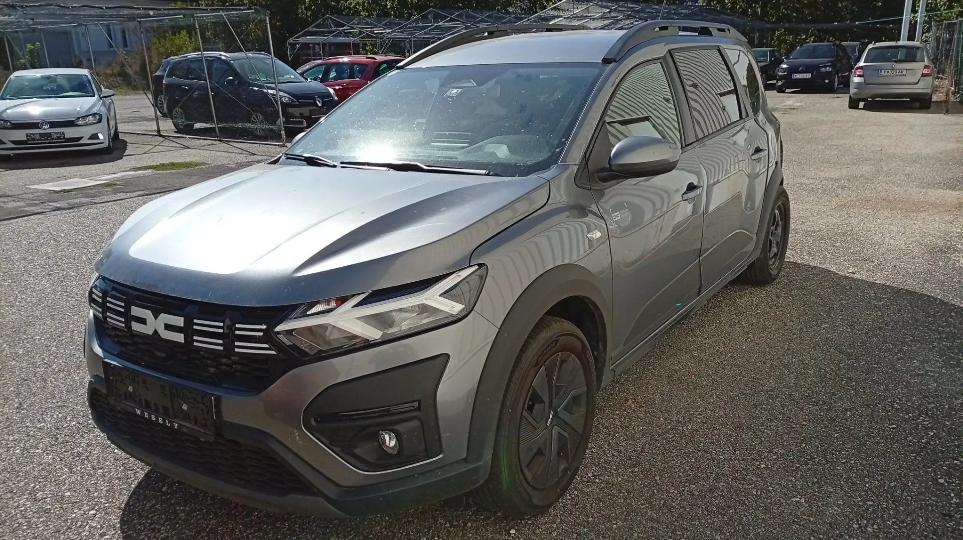 Dacia Jogger 1.0 TCe 110 Expression Unfall Grau - 1