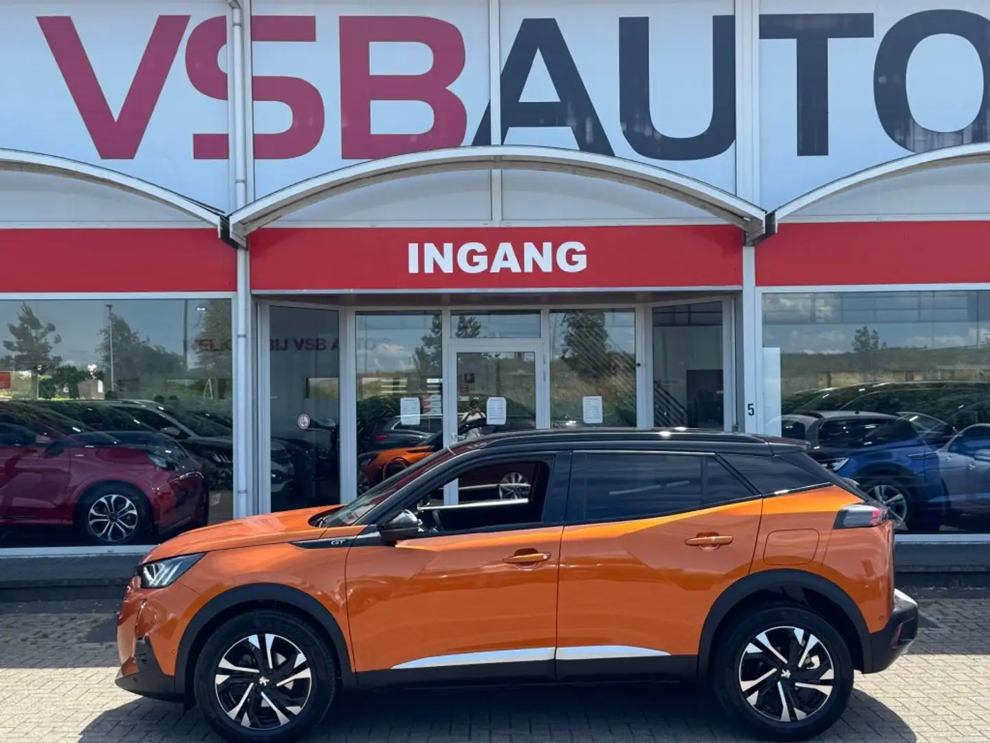 Peugeot 2008 1.2 PURETECH AUT. 130PK GT LINE LED NAVI CAMERA CA Oranje - 2
