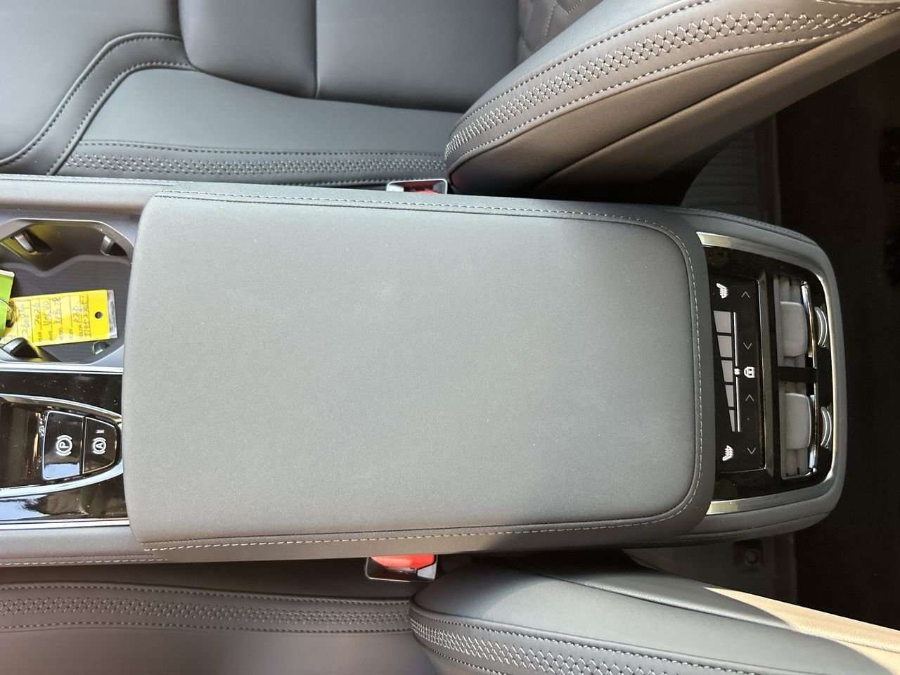 2026 Volvo XC90 Plus 7-Seater (Bright Theme) Rear Camera Washer | thumb 28