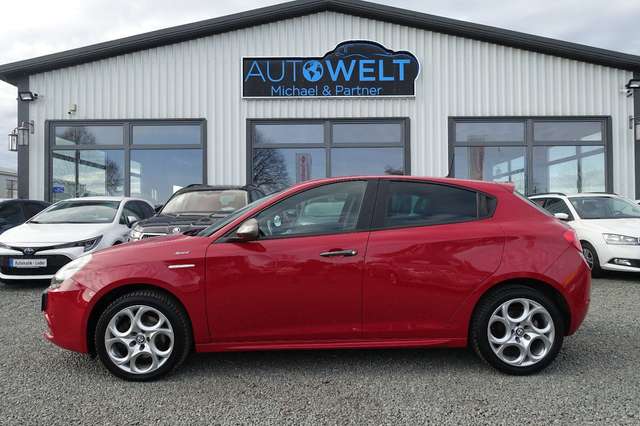 Imagine Alfa Romeo Giulietta 2.0 175PS Aut.KLIMAAUT SITZH PDC Gjrei