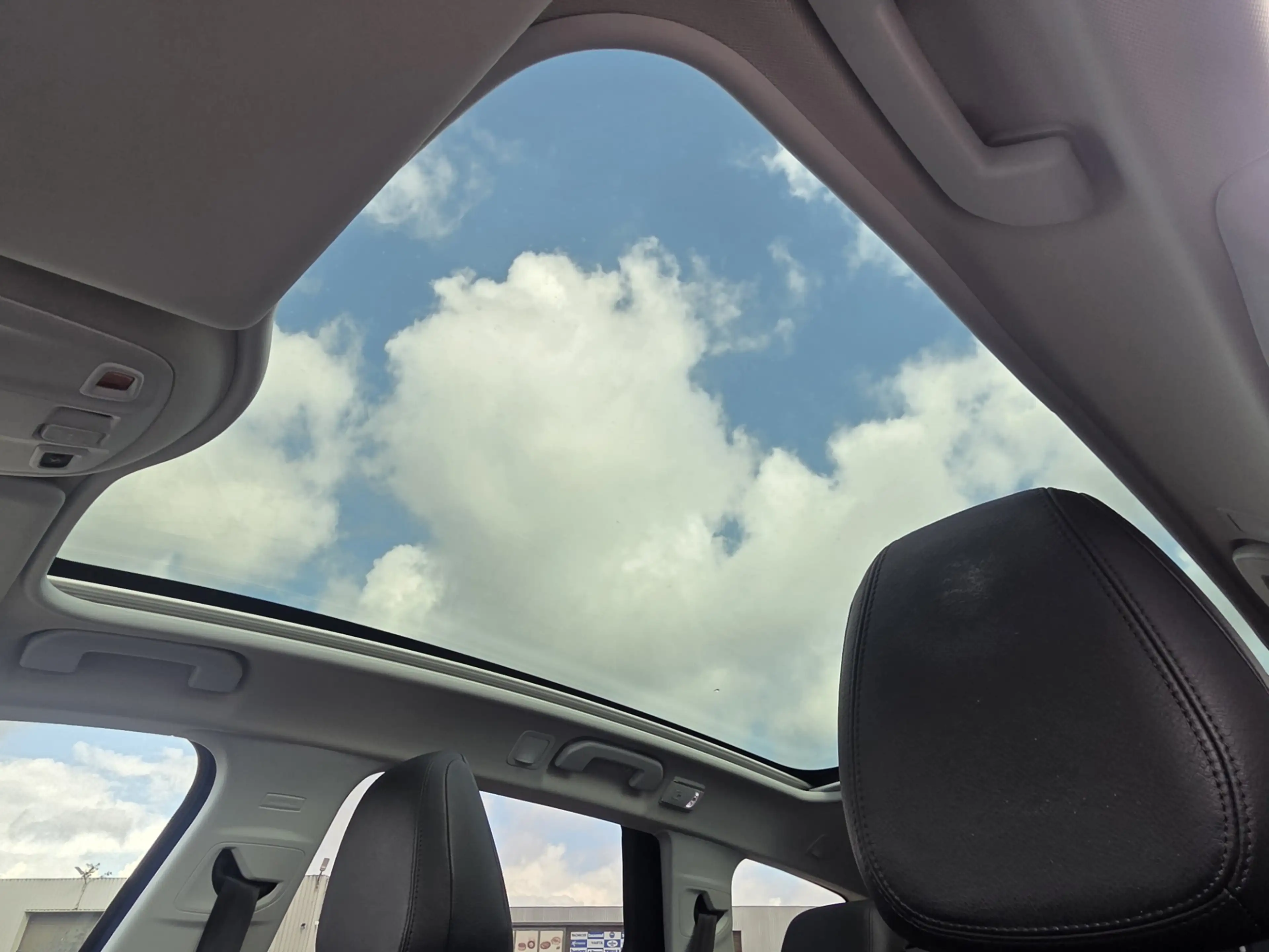 Peugeot 308 SW 1.2 PureTech Blue Lease Executive/PANO/NAVI/CAM — photo 15