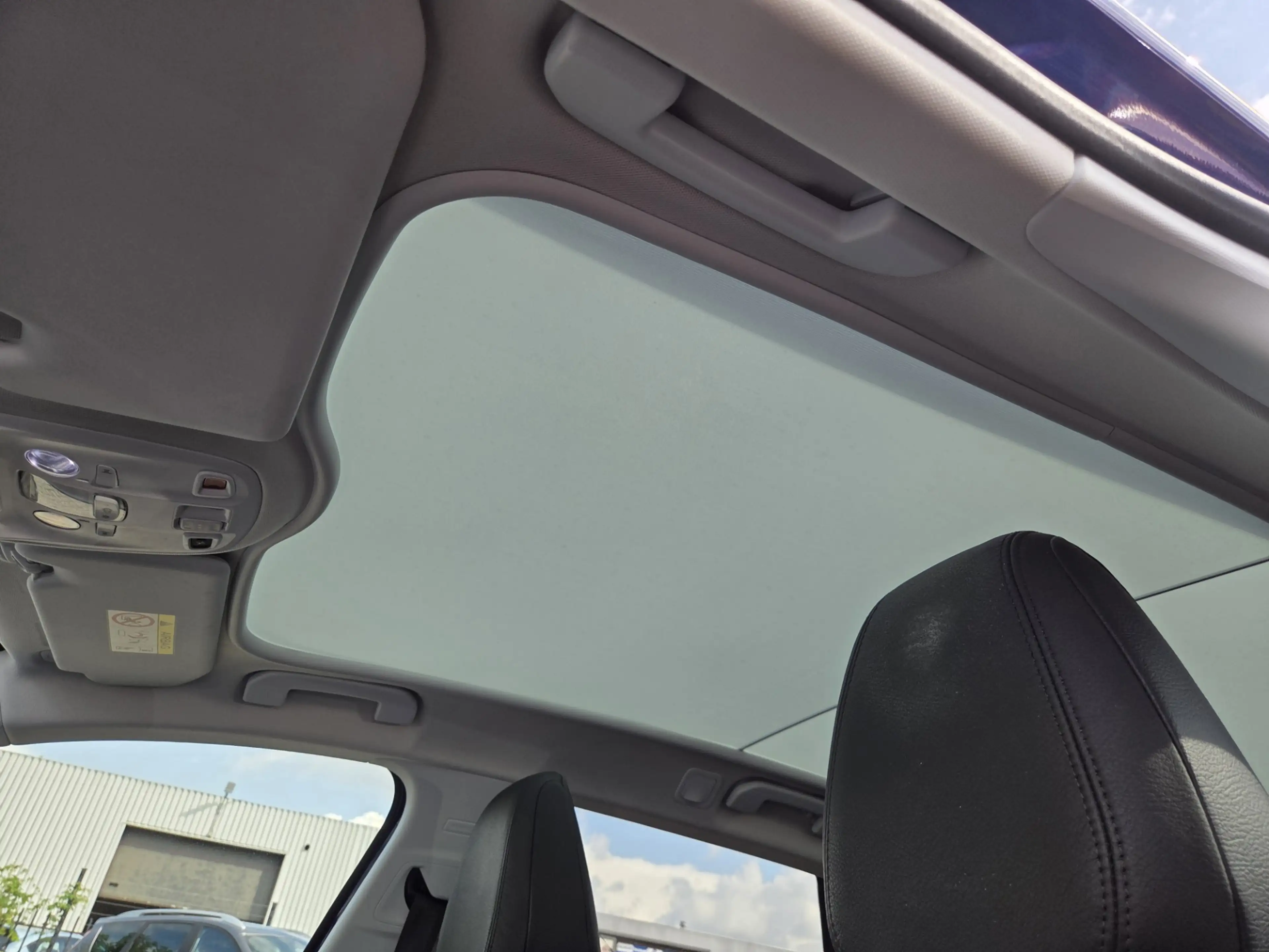 Peugeot 308 SW 1.2 PureTech Blue Lease Executive/PANO/NAVI/CAM — photo 11