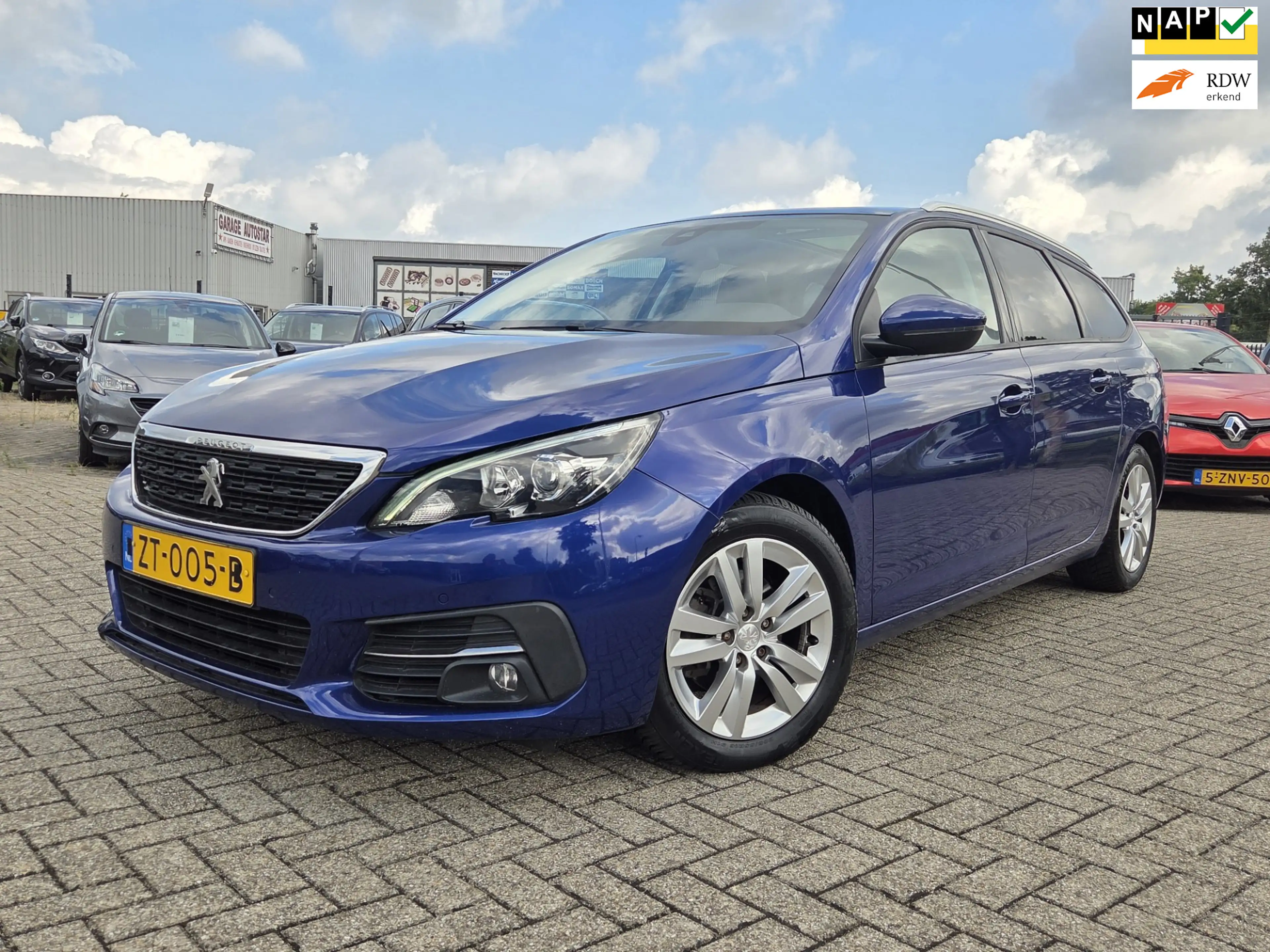 Peugeot 308 SW 1.2 PureTech Blue Lease Executive/PANO/NAVI/CAM