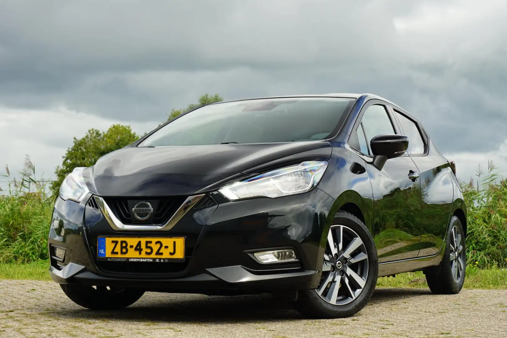 Nissan Micra 1.0 IG-T 100pk N-Connecta - Enigma Black - Micra A Noir - 2