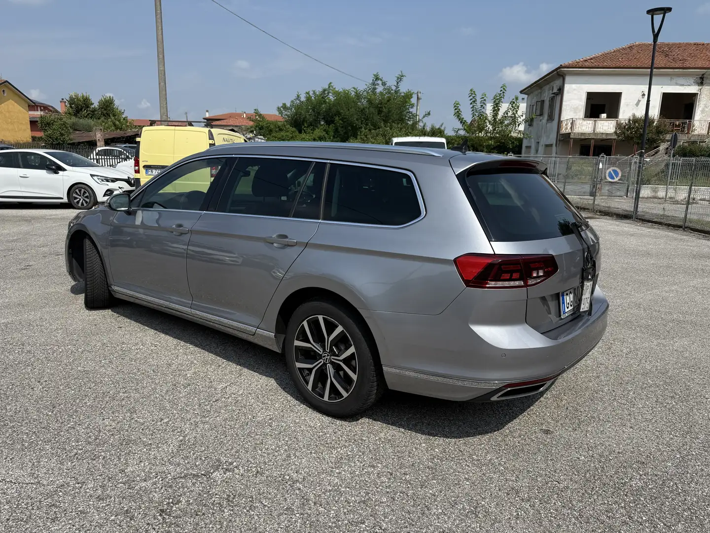 Volkswagen Passat Variant 2.0 tdi Executive 200cv dsg Argent - 2