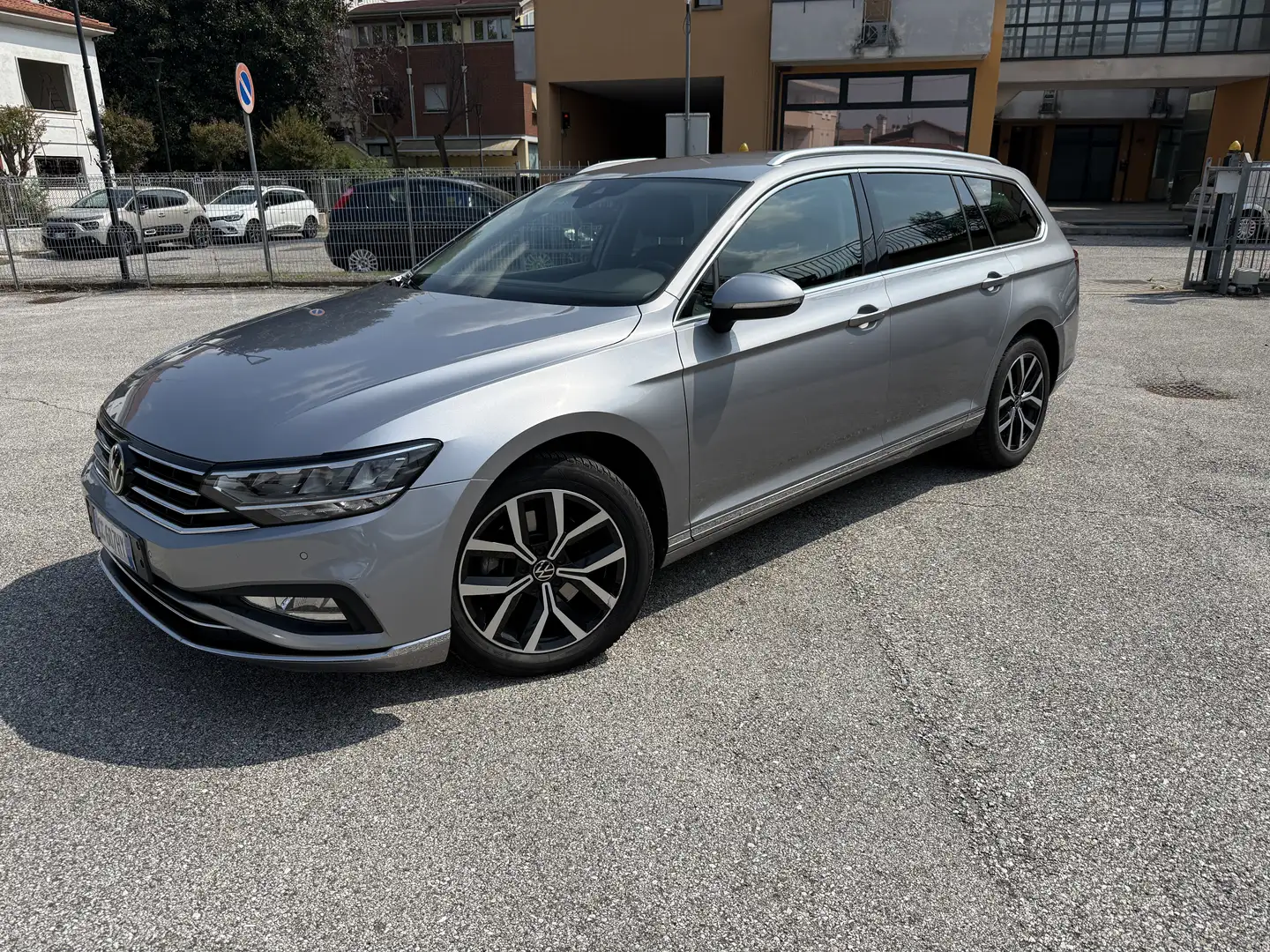 Volkswagen Passat Variant 2.0 tdi Executive 200cv dsg Argent - 1