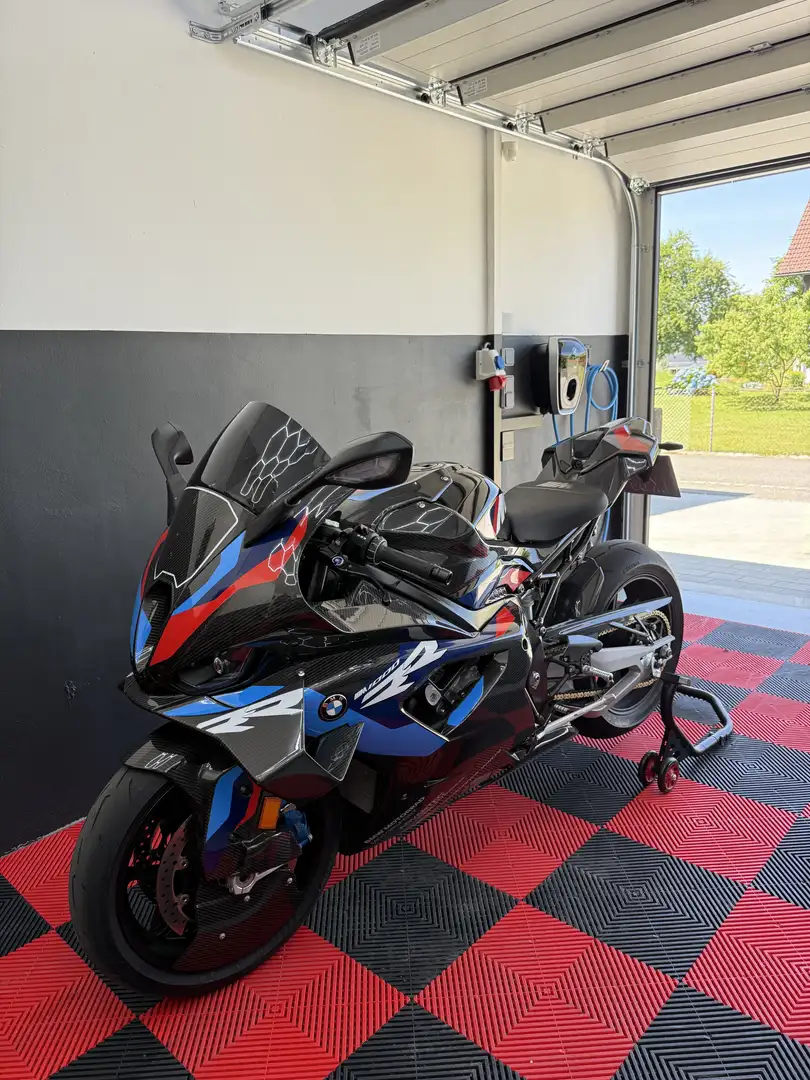BMW M 1000 RR - 1