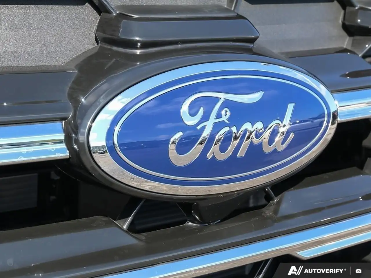 Ford Explorer снимка Ford Explorer