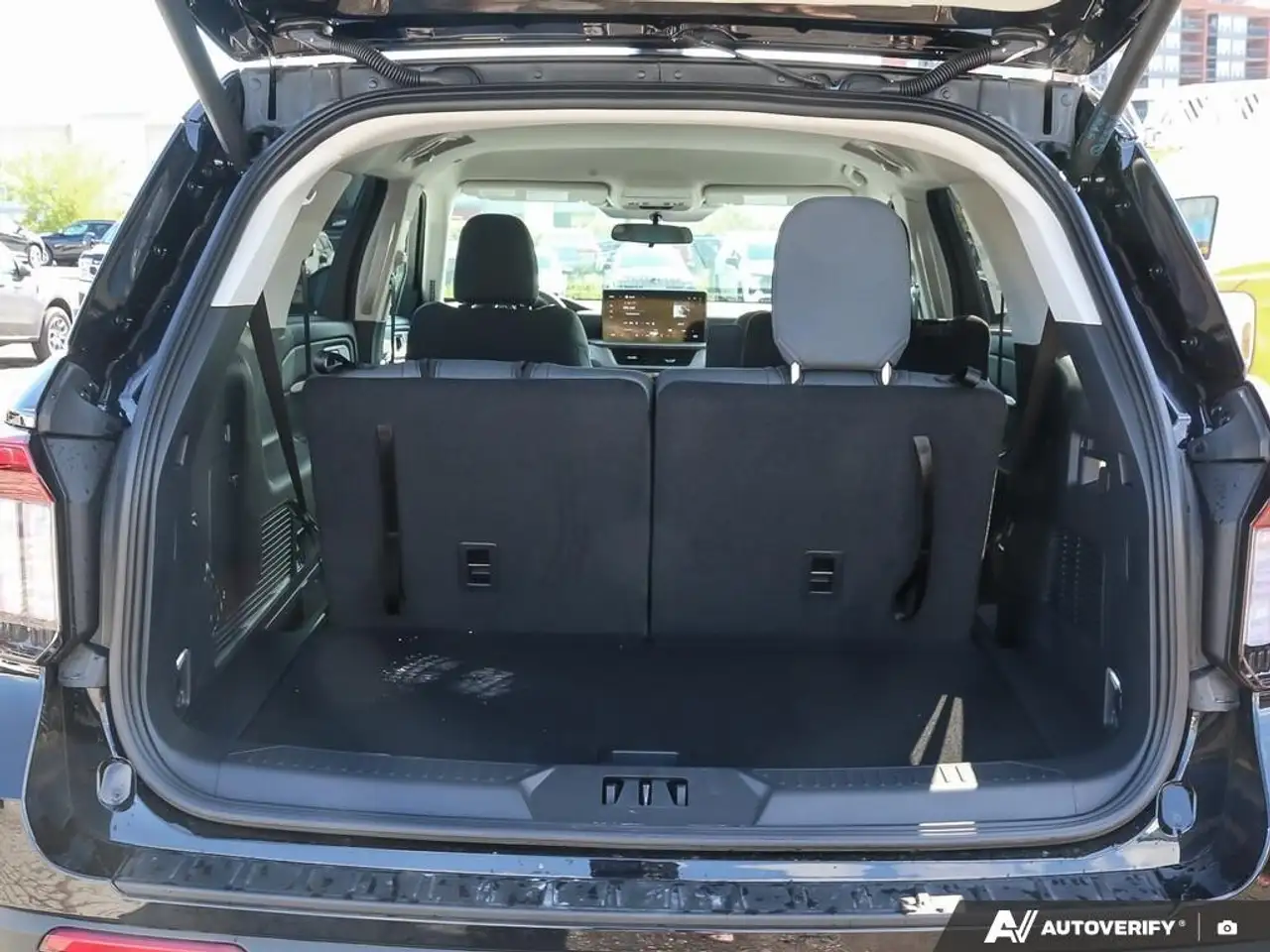 Ford Explorer снимка Ford Explorer