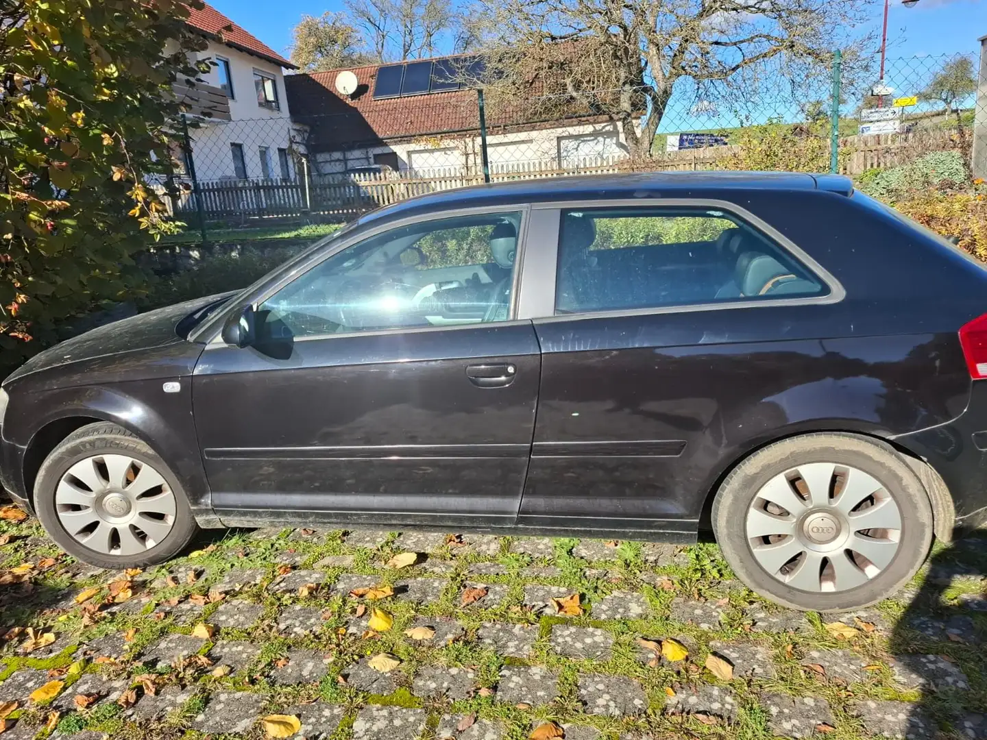 Audi A3 A3 2.0 FSI Ambiente Schwarz - 2
