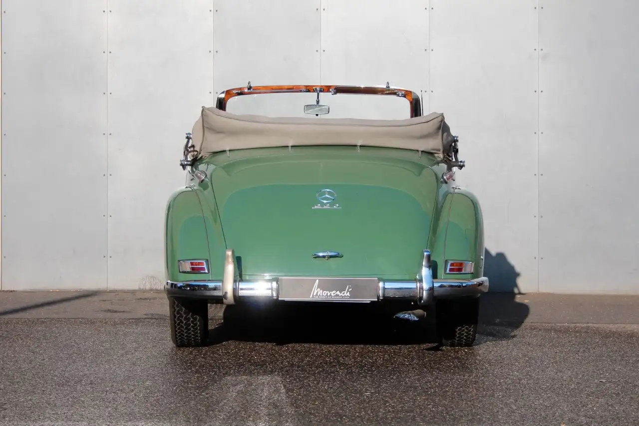 Mercedes-Benz 220 A W 187, gewölbte Frontscheibe+Amaturenbrett, foto 6