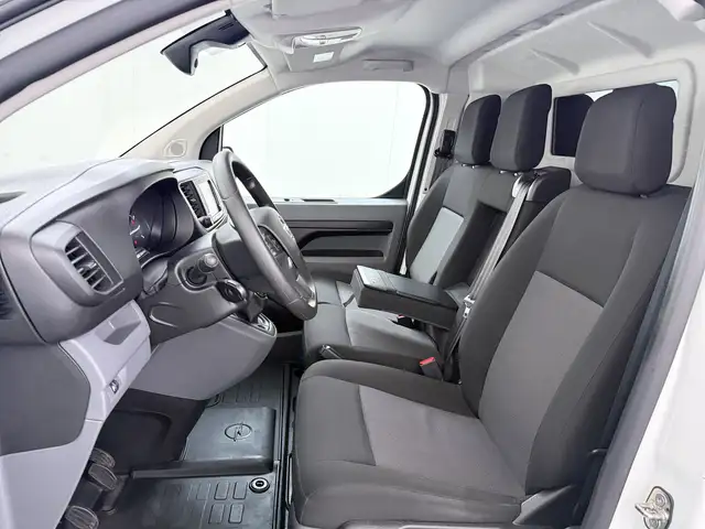 Opel Vivaro view 8