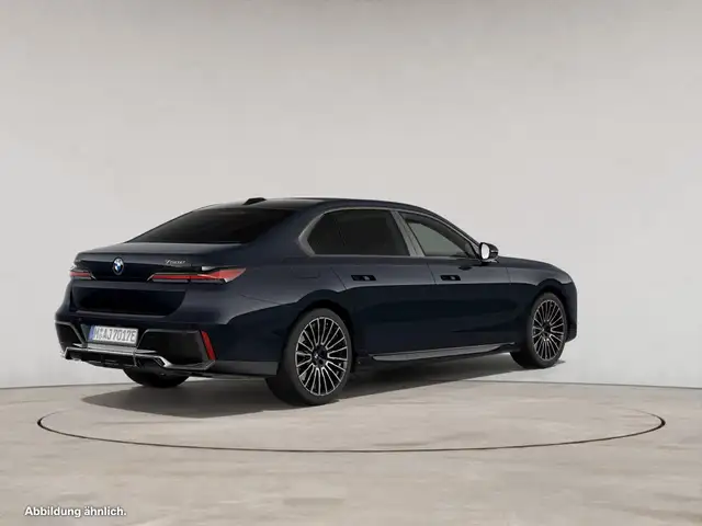 BMW 7 Series view 2