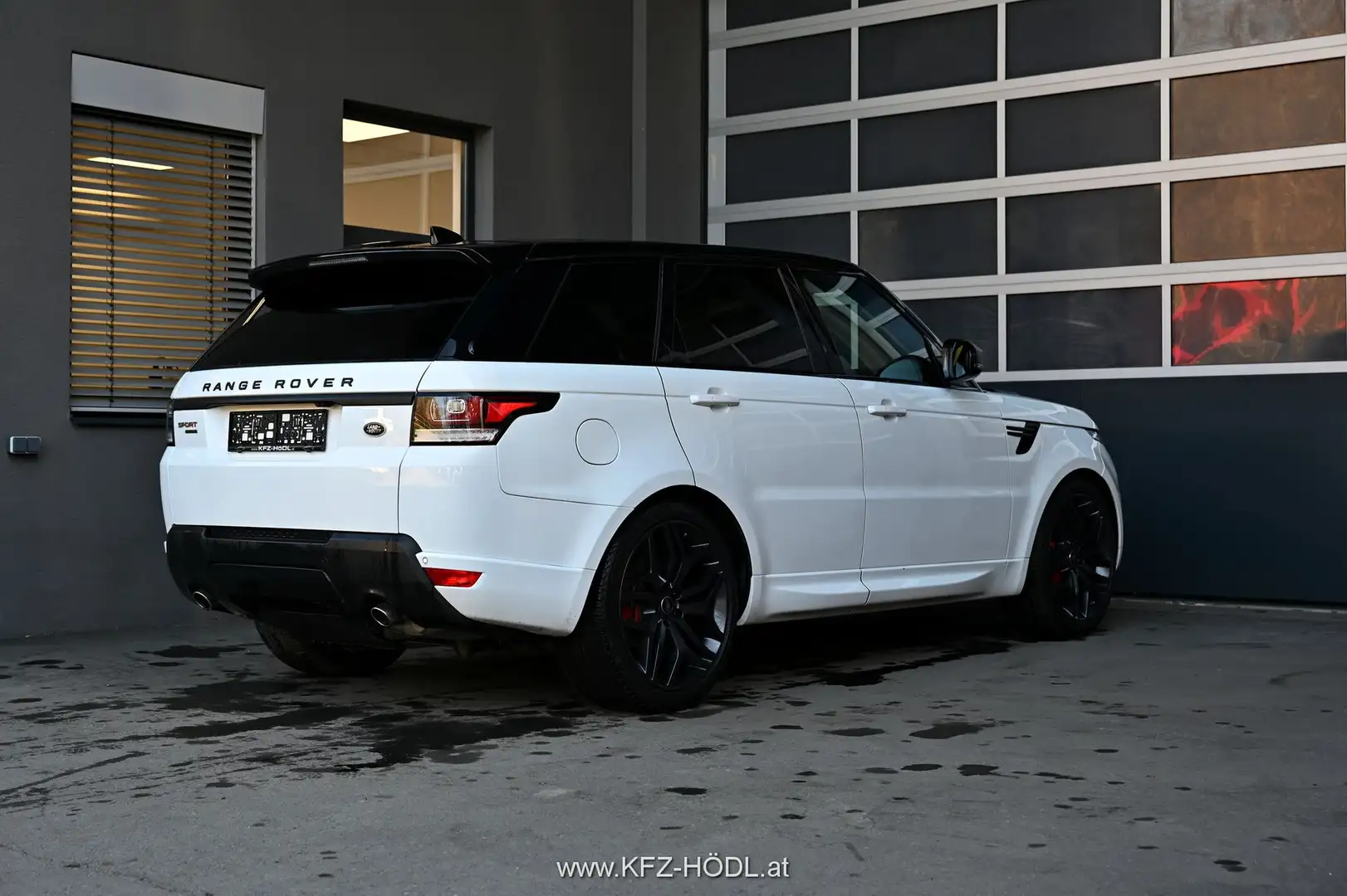 Land Rover Range Rover Sport 3,0 SDV6 HSE bijela - 2