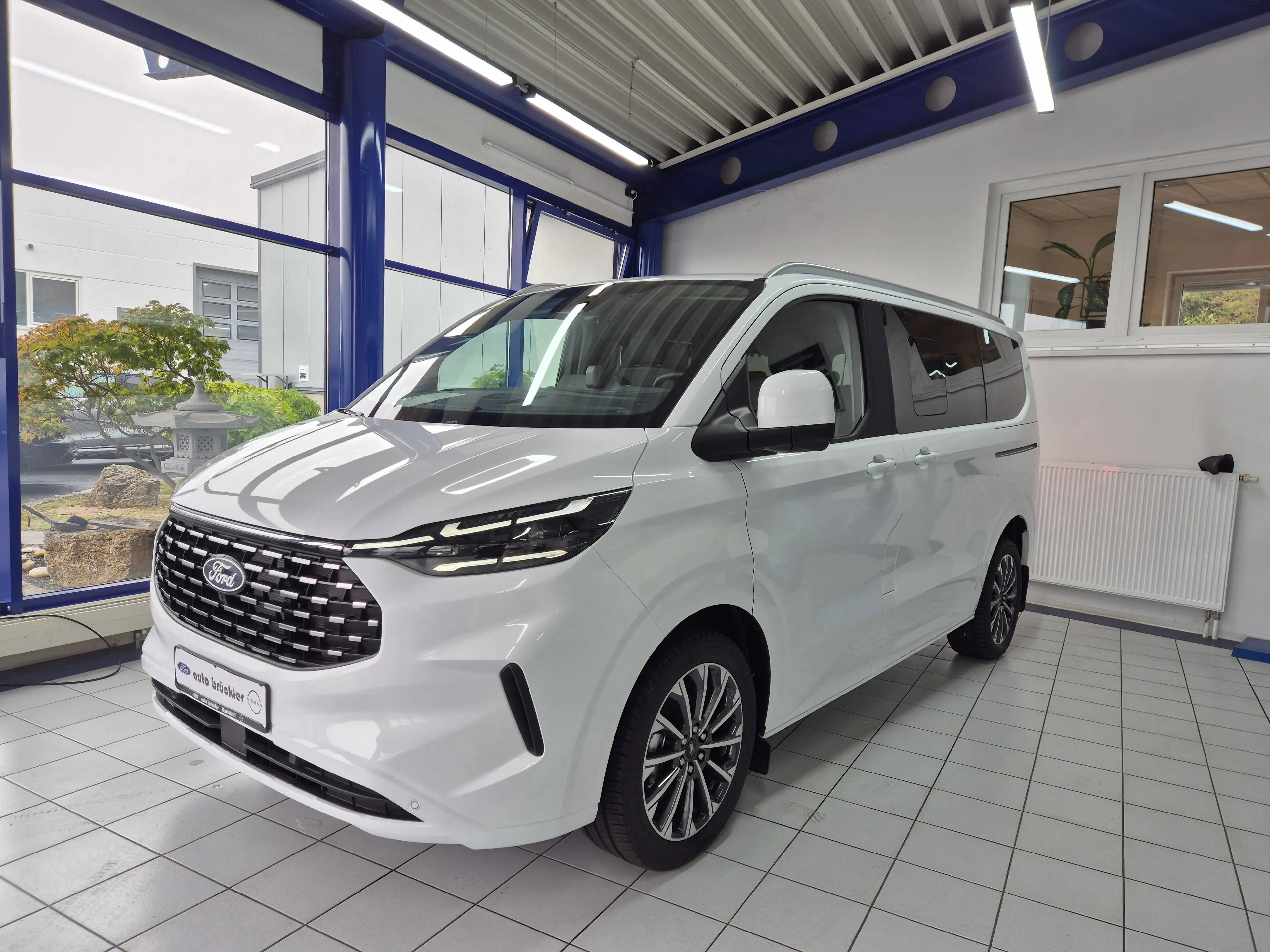 Ford Tourneo Custom 320 EcoBlue 320 L1 4x4 Autm. TitaniumX - Matrix LED - B & O -