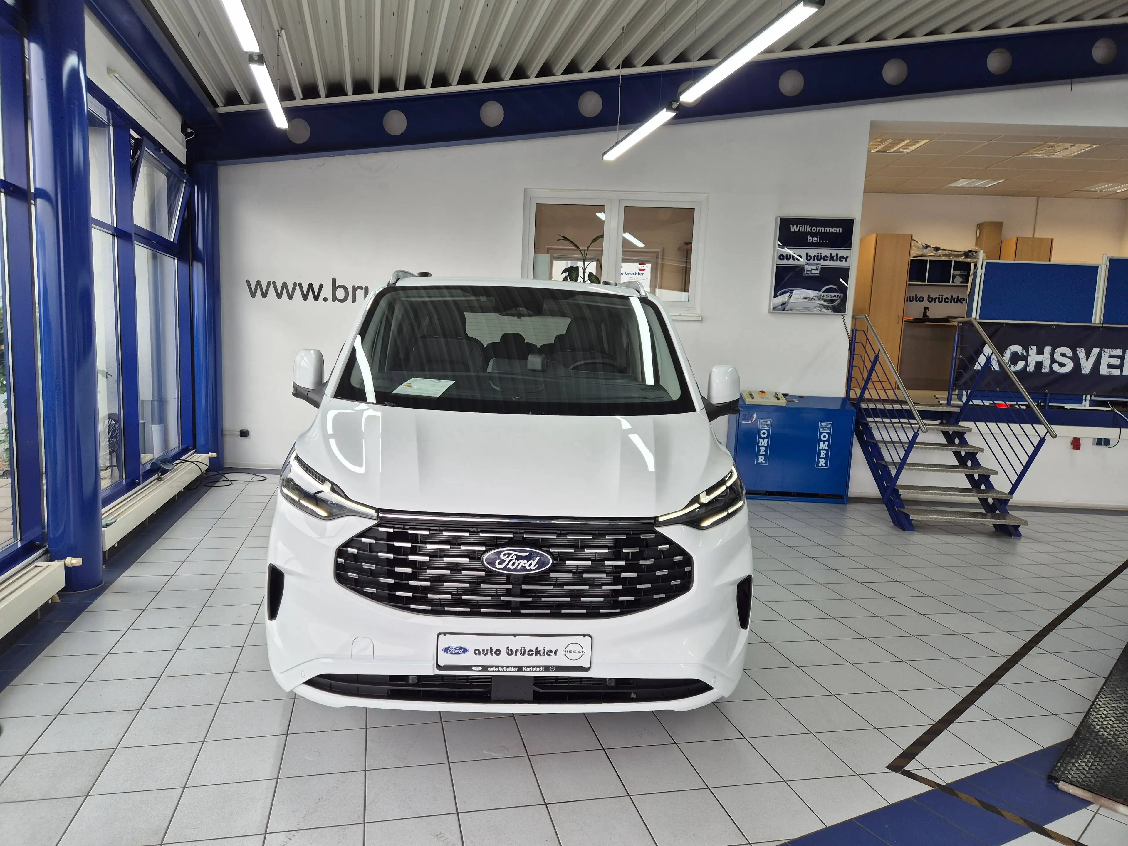 Ford Tourneo Custom 320 EcoBlue 320 L1 4x4 Autm. TitaniumX - Matrix LED - B & O - — photo 2