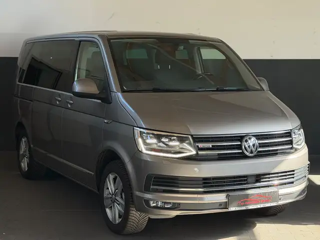 Volkswagen T6 Transporter T6 Multivan 2.0TDI DSG 4MOTION /7 SITZE/ TÜV NEU