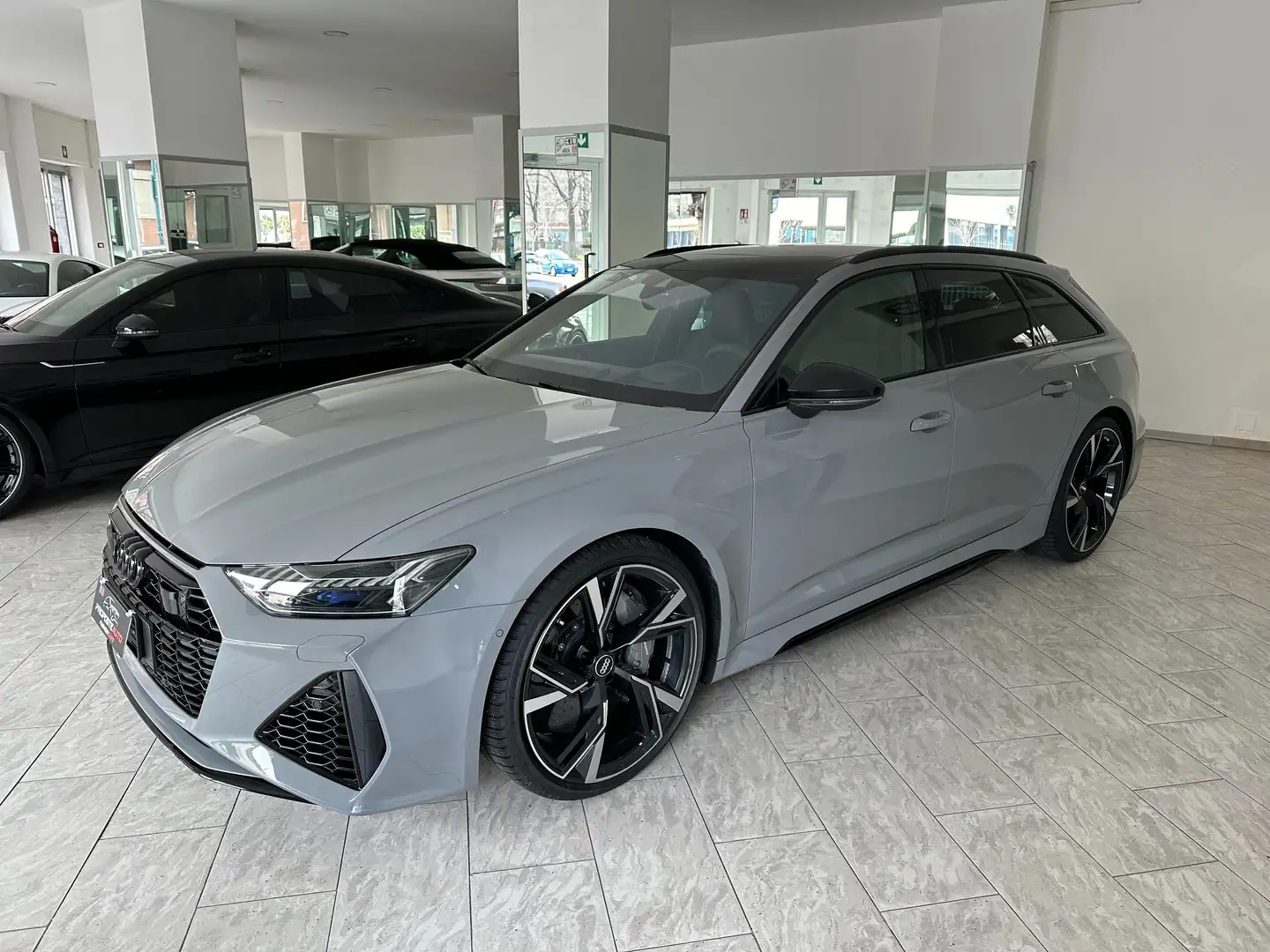 Audi RS6 avant 4.0 tfsi 600 cv mhev dynamic CARBO TETTO Šedá - 1