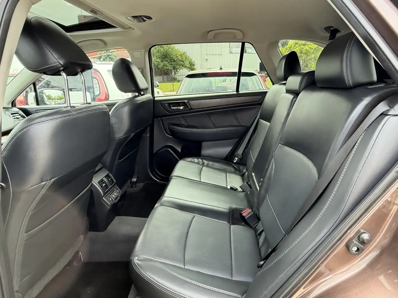 Subaru OUTBACK fotografie Subaru OUTBACK