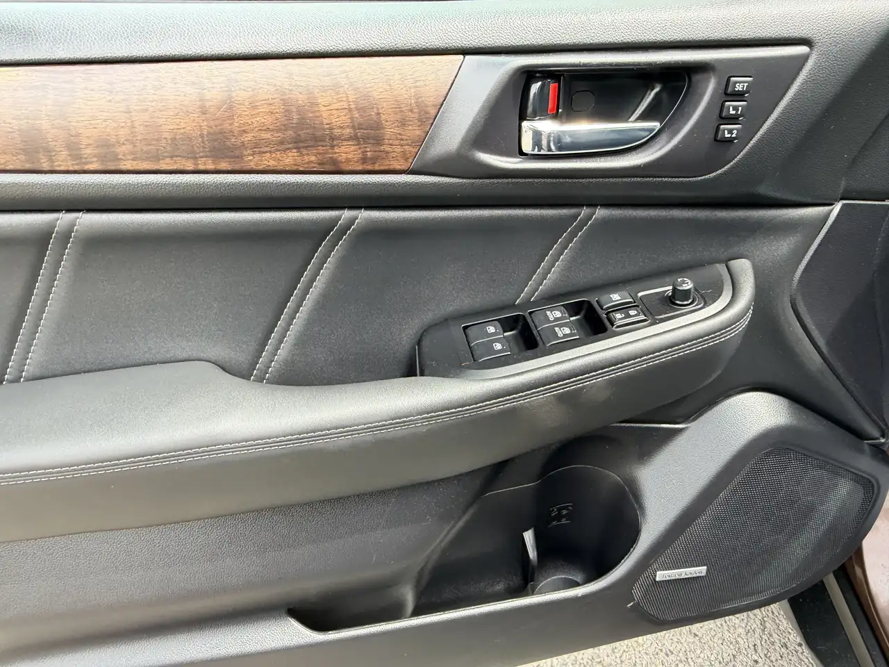 Subaru OUTBACK fotografie Subaru OUTBACK