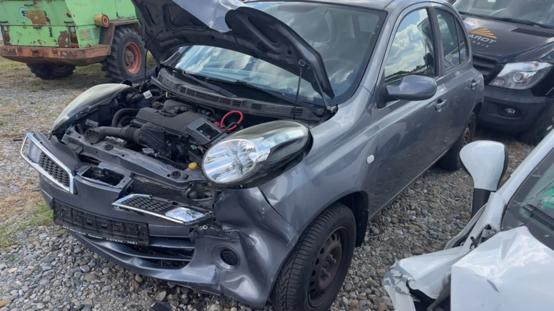 Nissan Micra 1.2 More Klima Grijs - 2