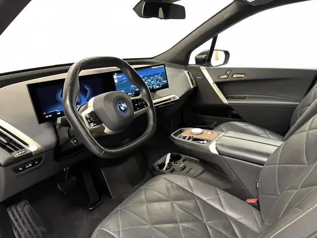BMW iX xDrive50 *Sportpaket* Ansicht 7