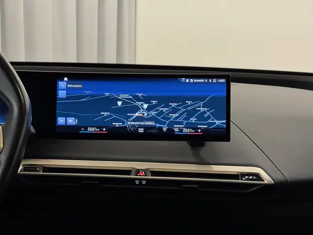 BMW iX xDrive50 *Sportpaket* Ansicht 11