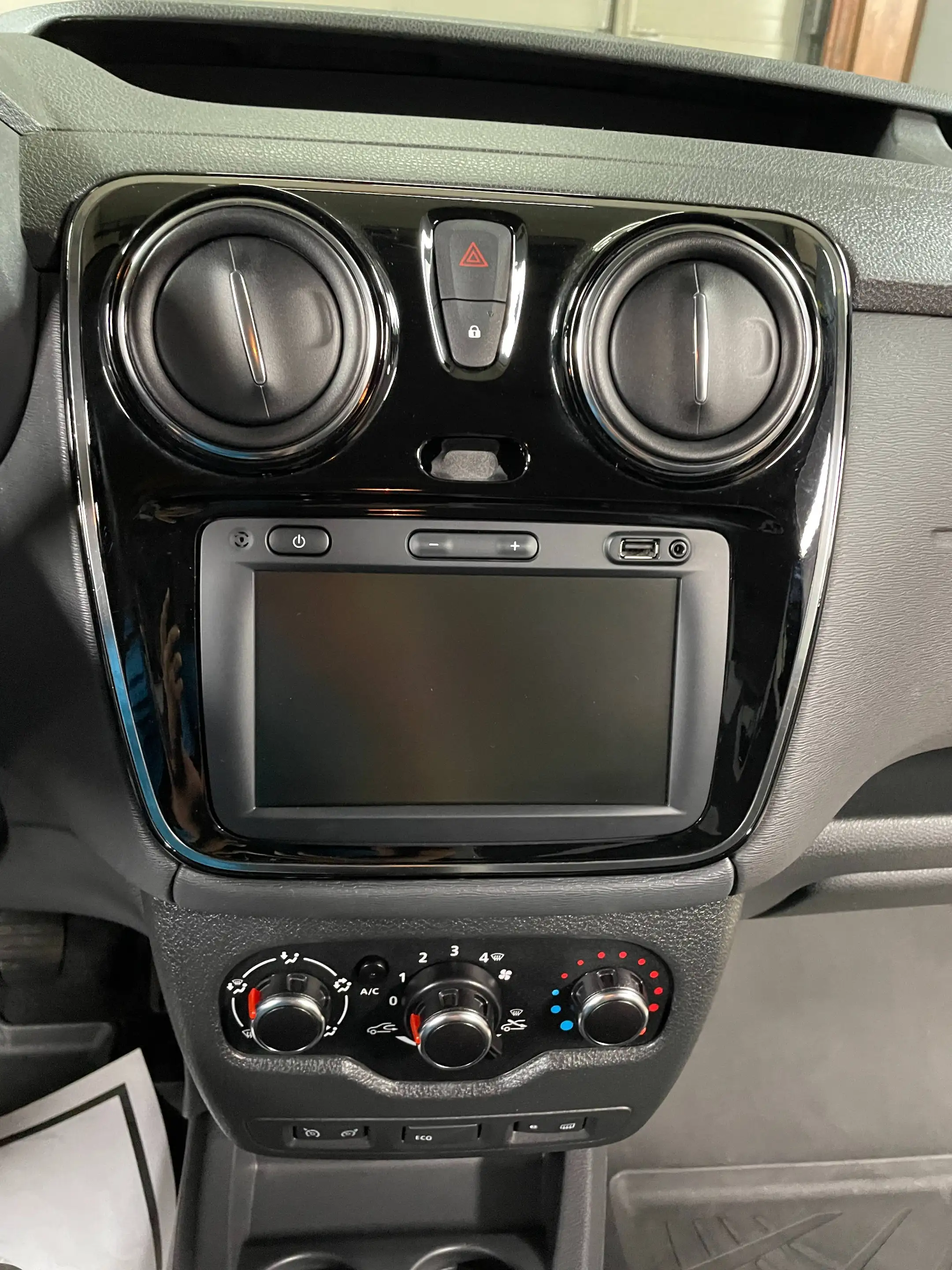 Dacia Dokker Stepway — photo 11
