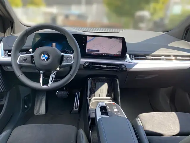 BMW 2 Series view 10