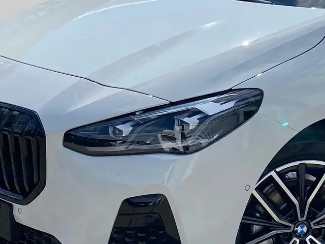 BMW 2 Series view 5
