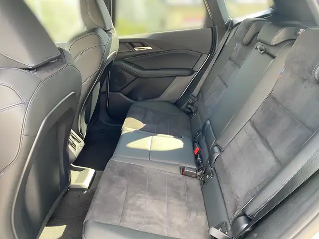 BMW 2 Series view 11