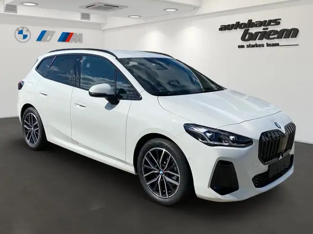 BMW 2 Series view 2