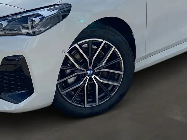 BMW 2 Series view 6