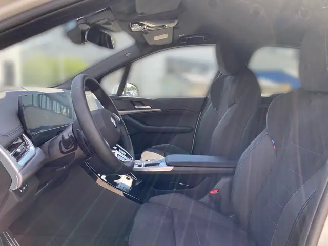 BMW 2 Series view 7