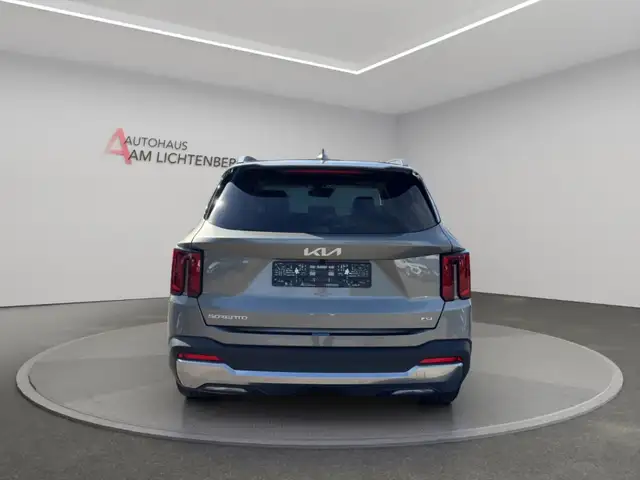 Kia Sorento view 6