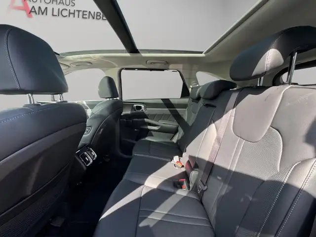 Kia Sorento view 11