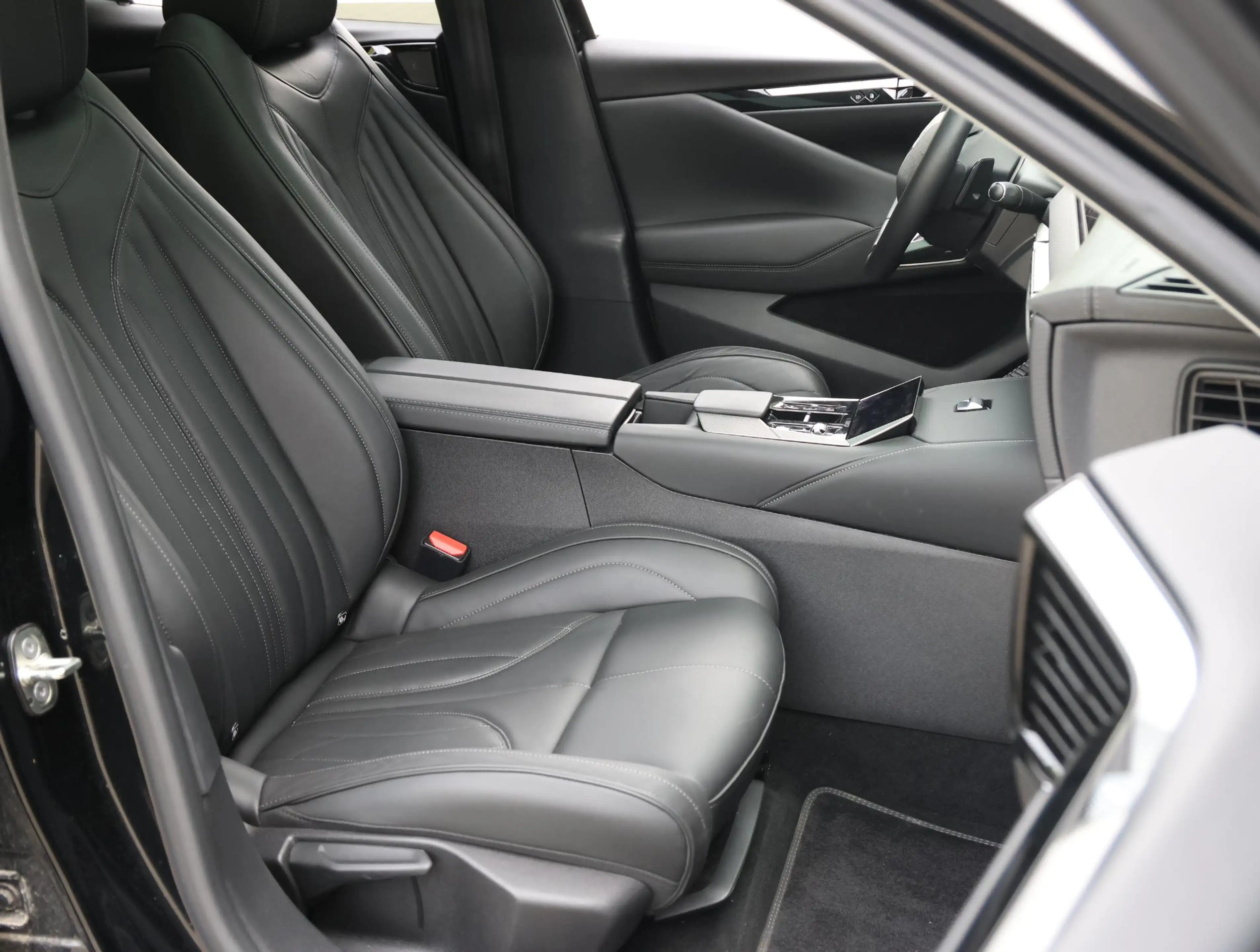 DS Automobiles DS 4 E-Tense 225pk Rivoli Cross | Schuif/kanteldak | Na — photo 11