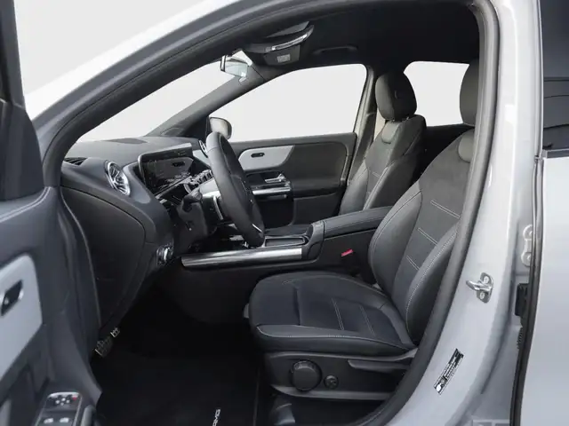 Mercedes-Benz Gla view 5