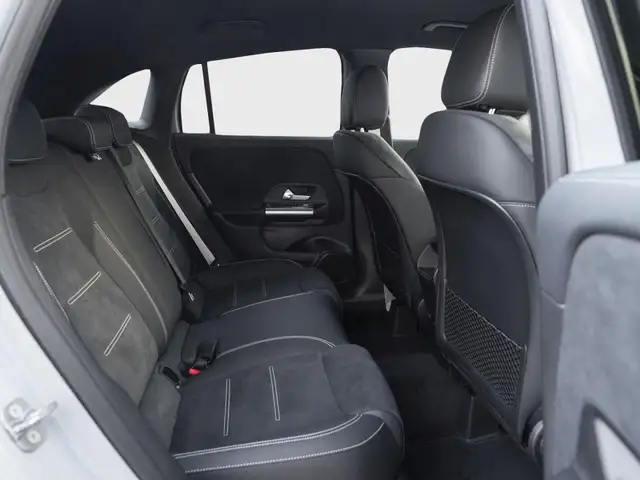 Mercedes-Benz Gla view 8
