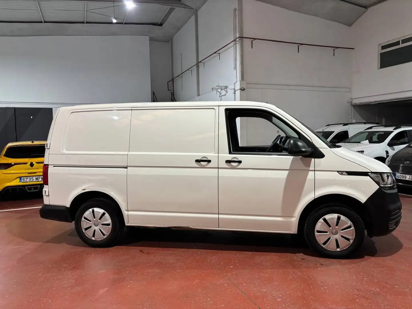 Volkswagen Transporter mixto 2.0TDI Batalla Corta 81kW Blanco - 1