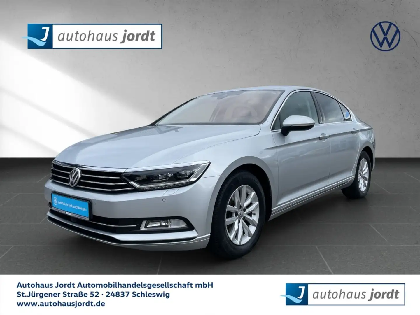 Volkswagen Passat 1.4 TSI ACT BMT Comfortline 6-Gang DCC ACC Silber - 1