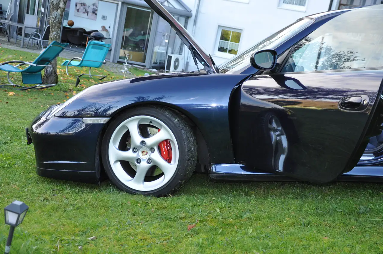 Porsche 996