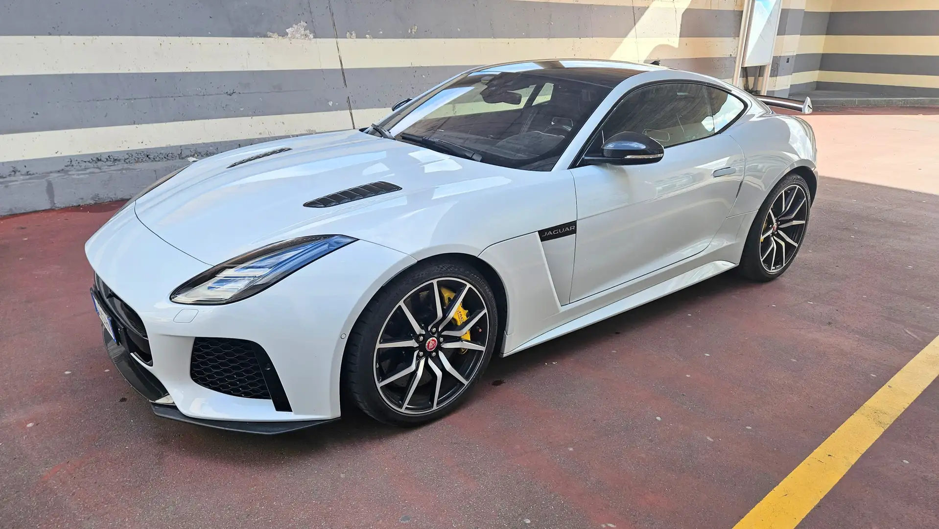 Jaguar F-Type F-Type Coupe 5.0 V8 s/c SVR awd 575cv auto my19 Bianco - 2