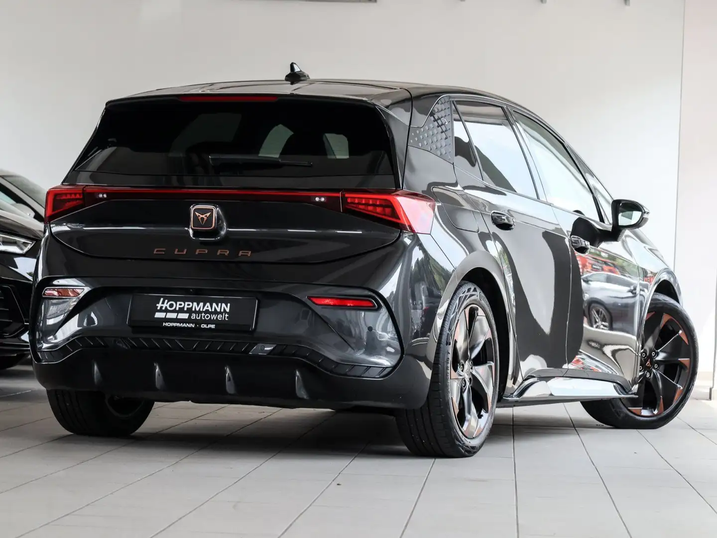 CUPRA Born ACC NAVI WÄRMEP KEYLESS HEAD UP Grau - 2