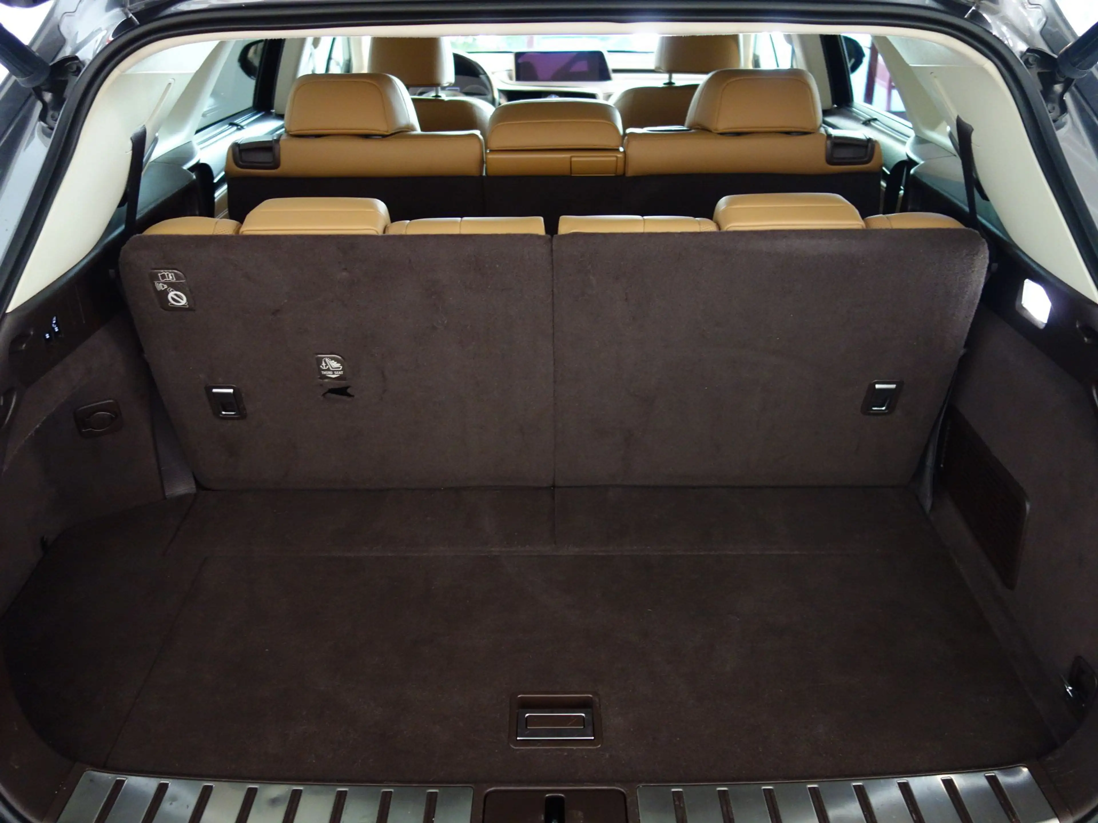 Lexus RX 450h L *HYBRID *ALLRAD *7-SITZER *PRESIDENT *GARANTIE — photo 11