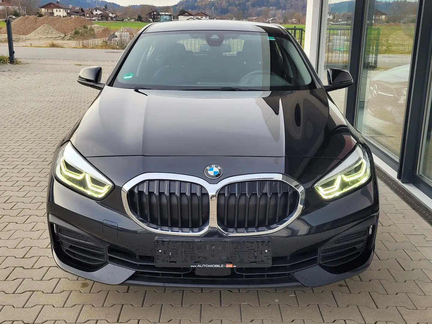 BMW 118 118d Aut. Advantage Navi PDC Comfort-Paket Connec. Schwarz - 2