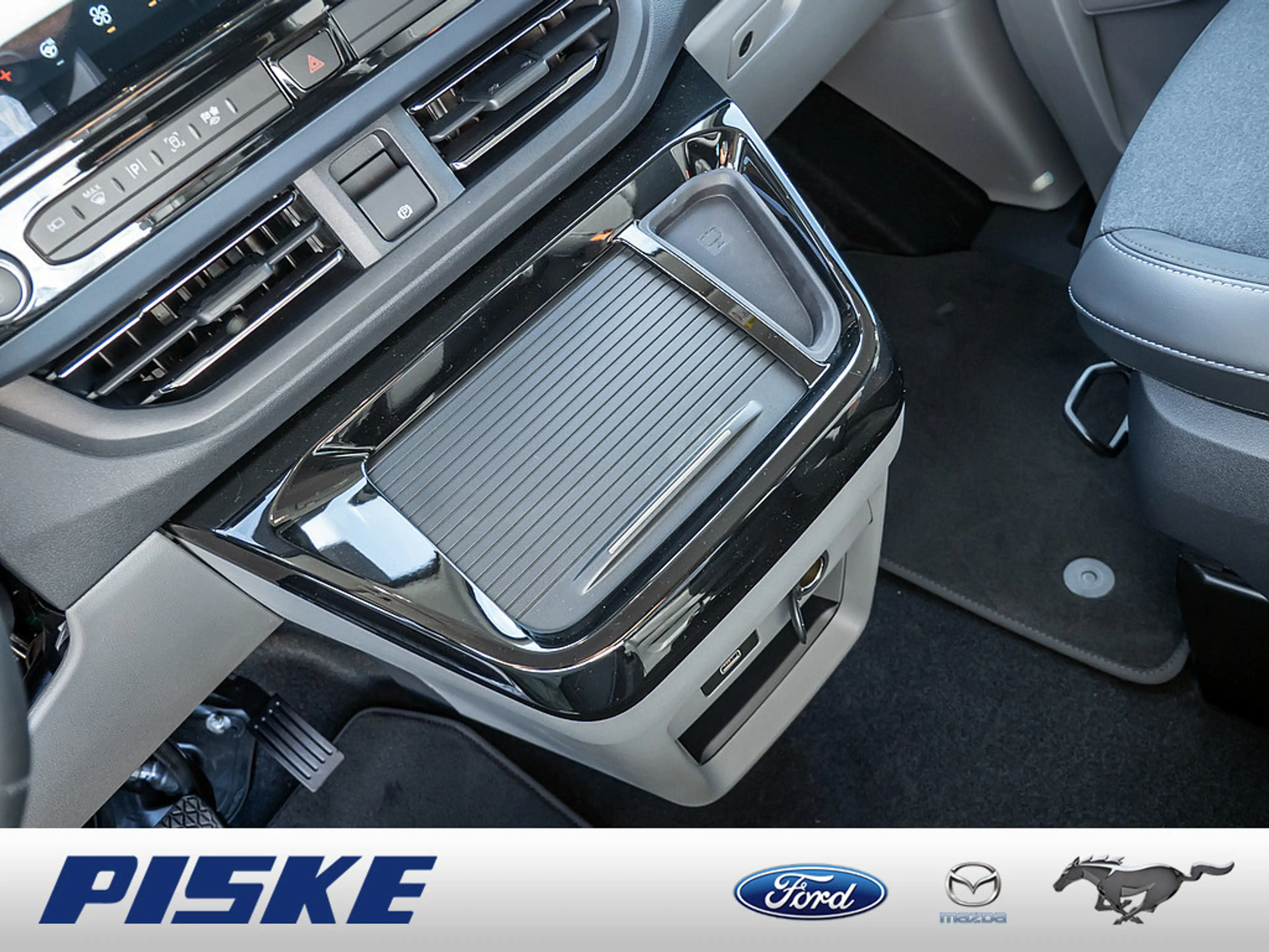 Ford Tourneo Custom ACTIVE PHEV 340L1 SHZ NAVI AHK — photo 14