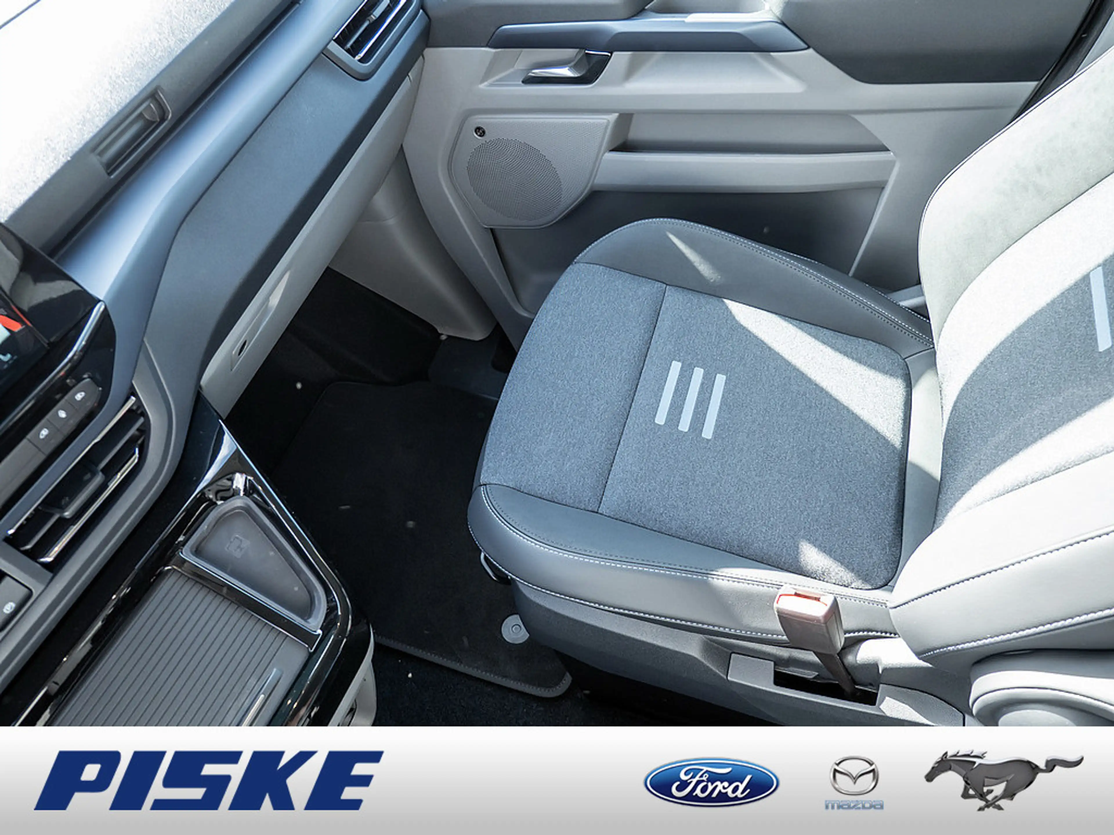 Ford Tourneo Custom ACTIVE PHEV 340L1 SHZ NAVI AHK — photo 15